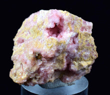 Load image into Gallery viewer, 3.6 cms RHODOCHROSITE RHOMBOHEDRAL CRYSTAL MANUELITA PERU MINERAL SPECIMEN x64
