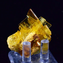 Load image into Gallery viewer, 4.3cms GOLDEN BARITE CRYSTALS PERU TRANSLUCENT MINERAL SPECIMEN X78
