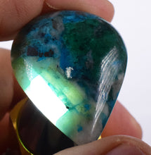 Load image into Gallery viewer, CHRYSOCOLLA  &amp; MALACHITE &amp; QUARTZ BLUE PERU SEASCAPE SCENIC 1 KILO
