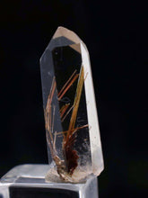 Load image into Gallery viewer, 8carats NATURAL GOLD HAIR RUTILATED QUARTZ CLEAR CRYSTAL HEALING Q101
