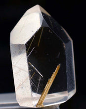 Load image into Gallery viewer, 12.5carats NATURAL GOLD HAIR RUTILATED QUARTZ CLEAR CRYSTAL HEALING Q103
